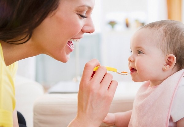 5 sai lầm mẹ thường mắc khi trị biếng ăn cho trẻ