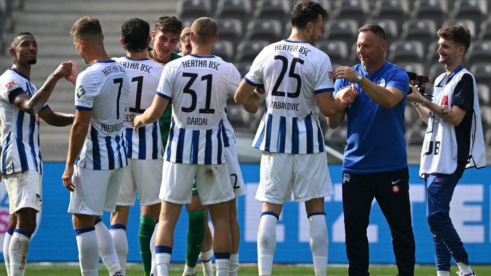 2. Bundesliga: Schalke als Wendepunkt: Hertha nicht weit im Minus | ZEIT ONLINE